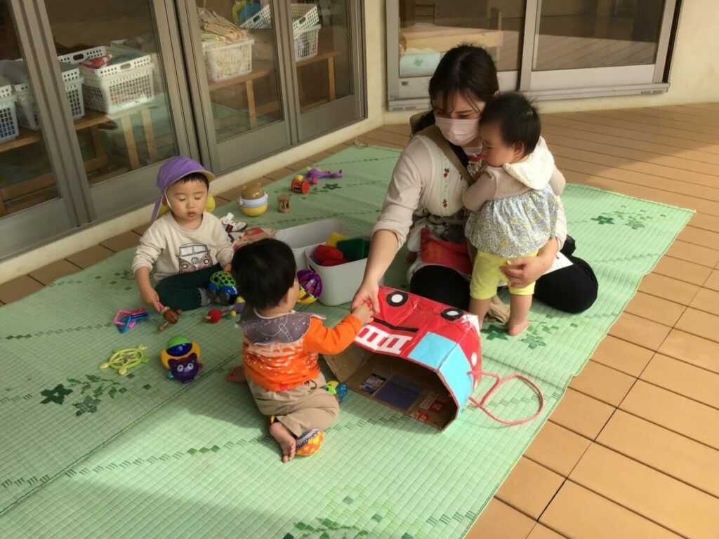 0歳児 慣らし保育の様子 ひよし保育園